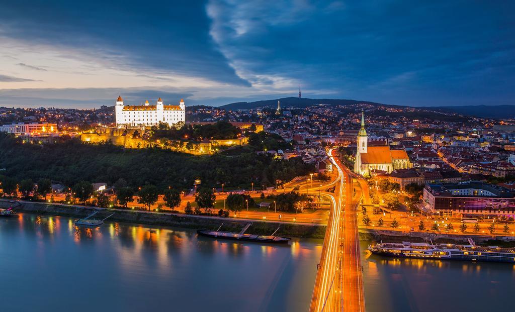 Excellent Location Apartment Bratislava Bagian luar foto